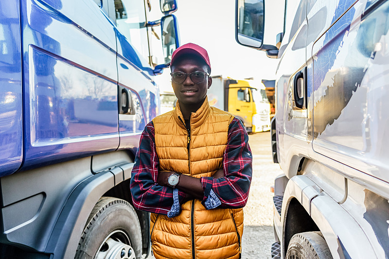 中国广东深圳到新加坡经济小包全球代发费用多