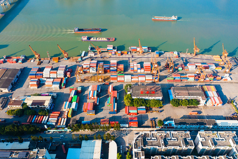 中国广东深圳到日本东京快递（DHL/FedEx）跨境代发费用多