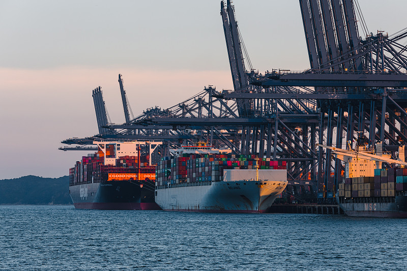 中国重庆到英国经济小包跨境代发要多少费用