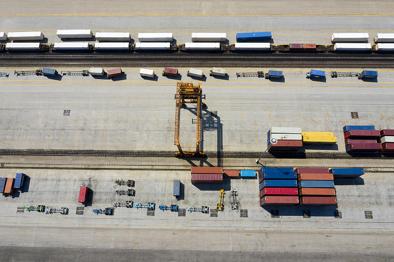 中国山东青岛到新加坡快递(DHL/FedEx)一件代发物流费 中国山东青岛到新加坡快递(DHL/FedEx)一件代发物流费