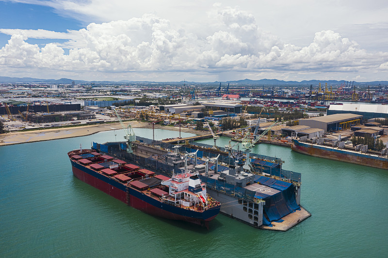 中国广东深圳到美国纽约快递（DHL/FedEx）一件代发多少费用