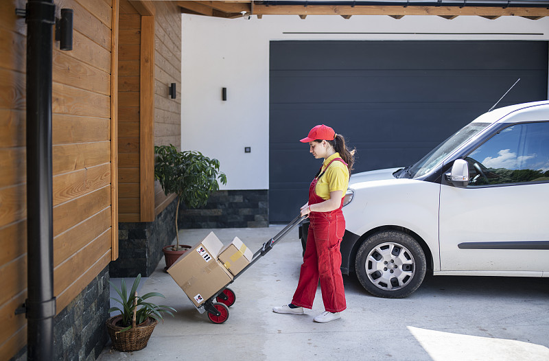 中国福建厦门到新加坡快递（DHL/FedEx）全球代发费用