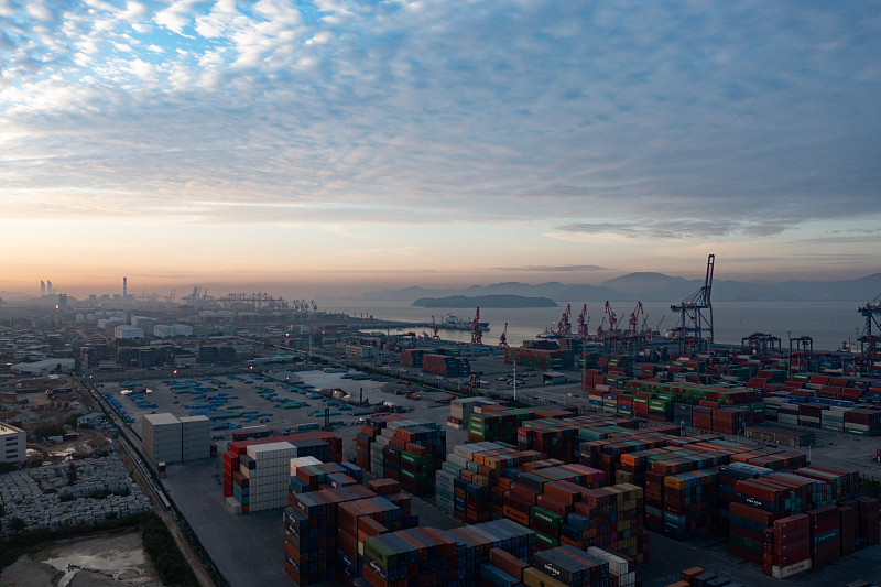 中国广东广州到荷兰鹿特丹快递（DHL/FedEx）海外代发费用是多少