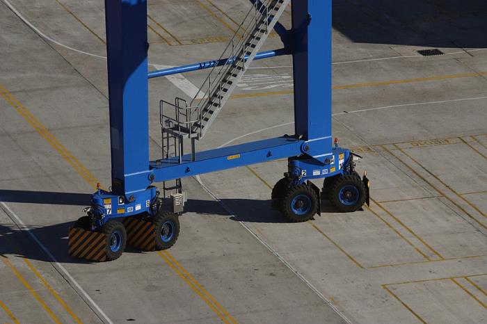 深圳市鑫高辉物流有限公司