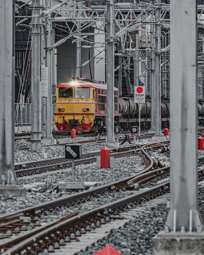 深圳市亿鑫华顺物流有限公司