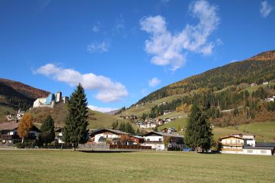 口腔护理用品（漱口水、牙线）选用中国广州LCL海运准时送达温哥华