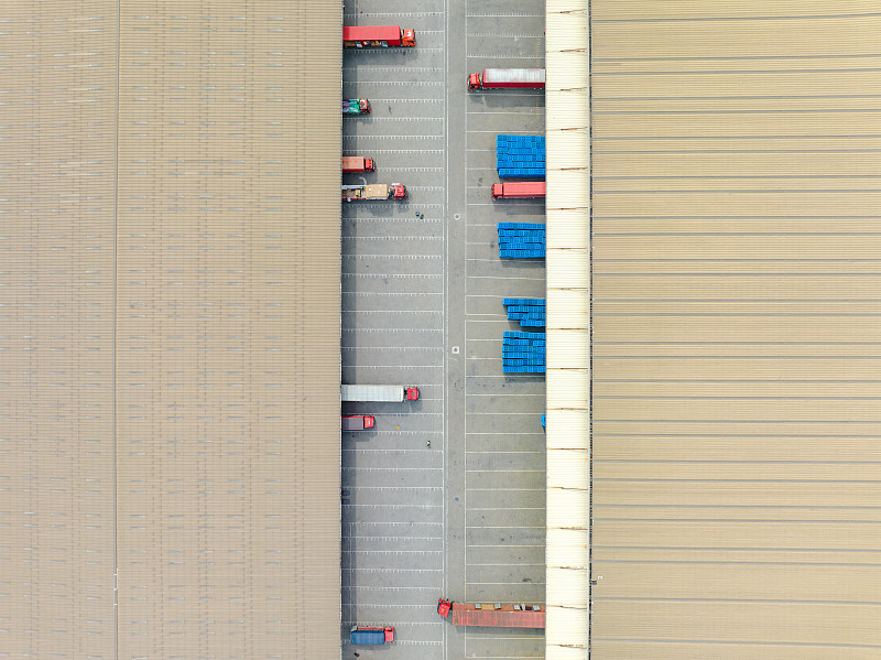 液晶显示器利用广州船运发往加拿大蒙特利尔