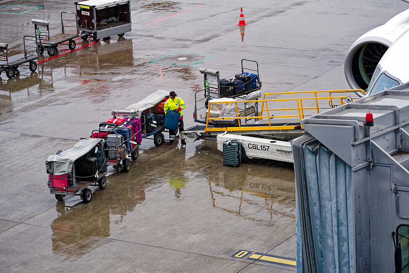 郑州发电设备使用航空快递8天内速递到加拿大魁北克城(QuebecCity) 郑州发电设备使用航空快递8天内速递到加拿大魁北克城(QuebecCity)