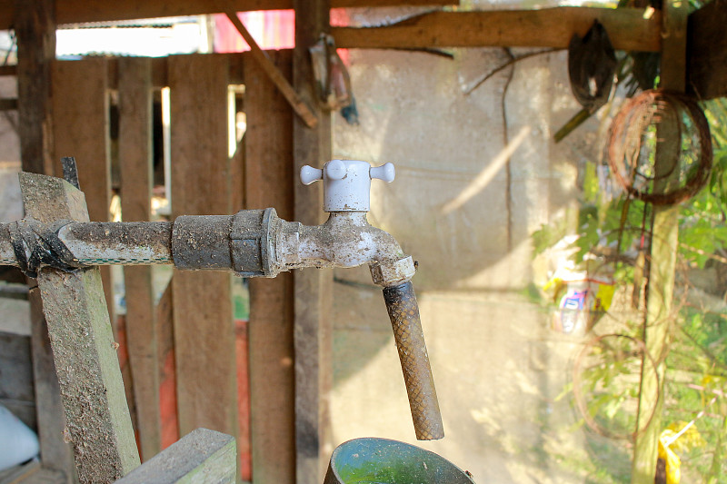 金属制品采纳中国广州海上运输运输到圭尔夫(Guelph)