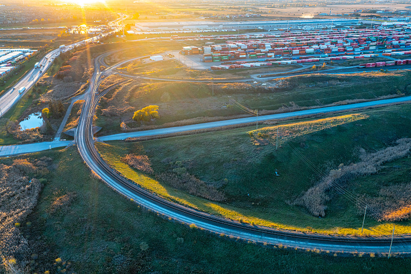 中国深圳友臣肉松饼使用多式联运13天速递到基洛纳(Kelowna)