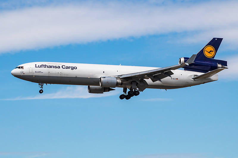 上海至加拿大卡尔加里的木条使用拼货空运9天内配送到