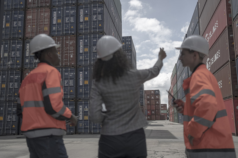 航空航天经过中国广州轮船运输递送到枫树岭(MapleRidge)