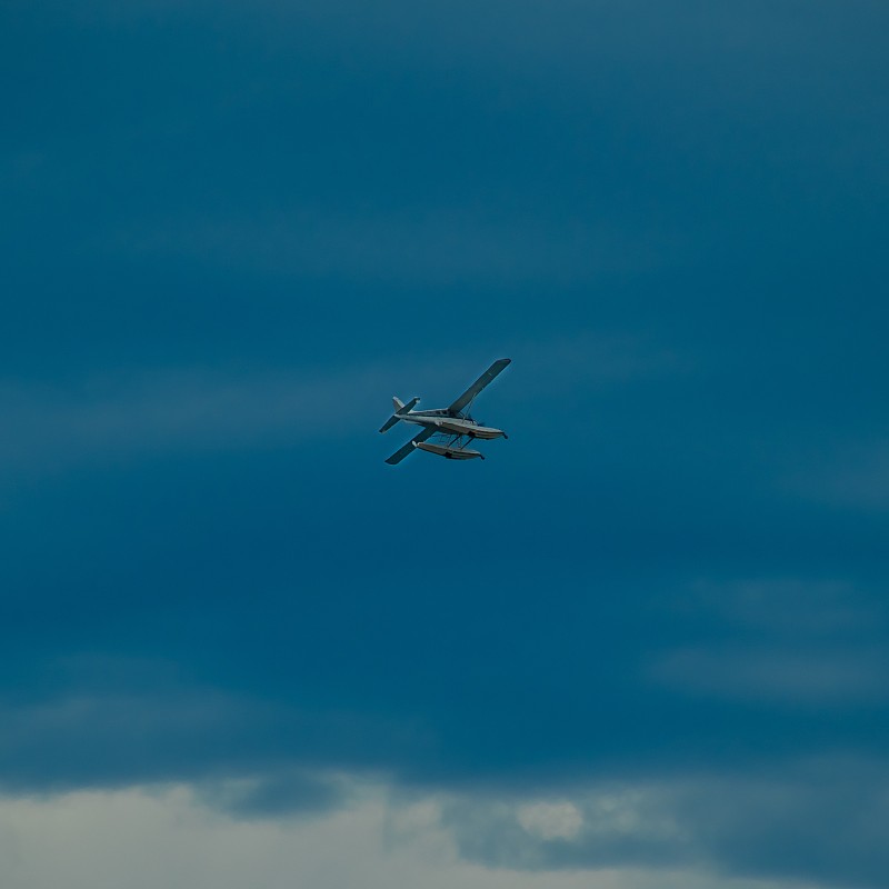 上海家具使用空运快递6天内送到加拿大萨里(Surrey)