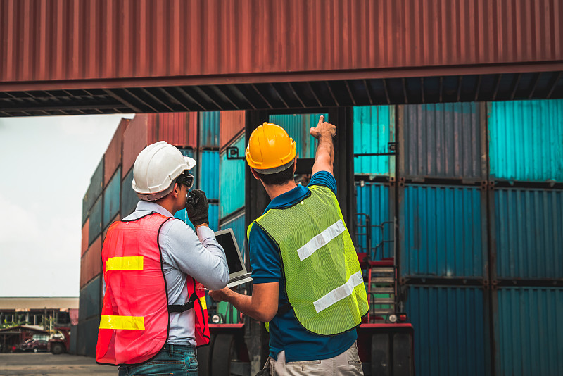 机械设备通过舟山班轮运输发往加拿大弗雷德里克顿