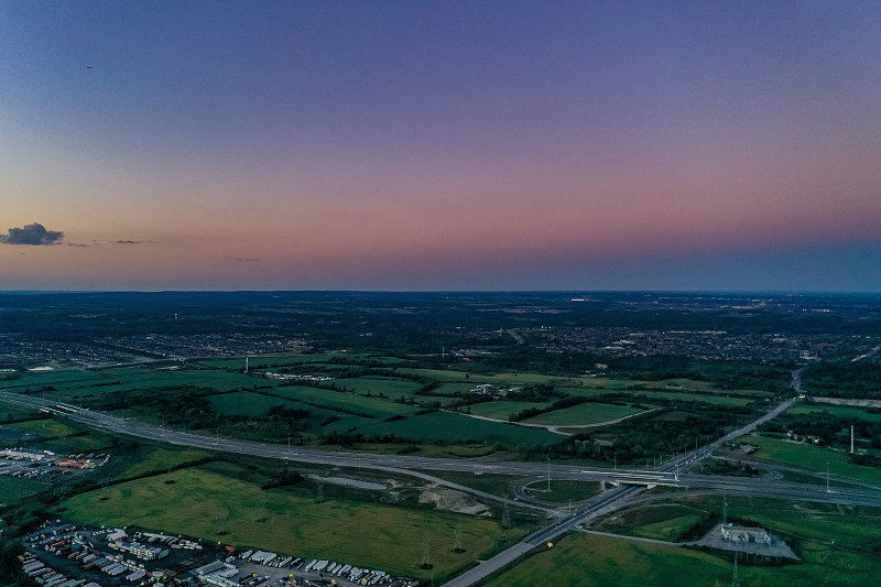 排气系统（排气管、消声器）选用上海经济空运速递到蒙特利尔(Montreal)
