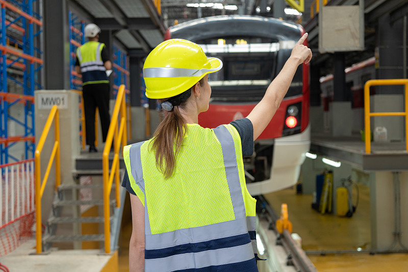 搅拌器采纳中国香港海洋运输托运至加拿大耶洛奈夫(Yellowknife)