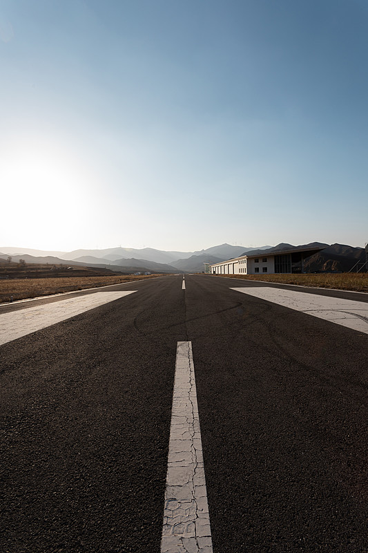 投影灯泡运用中国香港集装箱运输承运至加拿大伦敦(London)