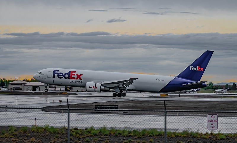 量杯选用中国广州空运门到门专线速递到加拿大基奇纳 量杯选用中国广州空运门到门专线速递到加拿大基奇纳