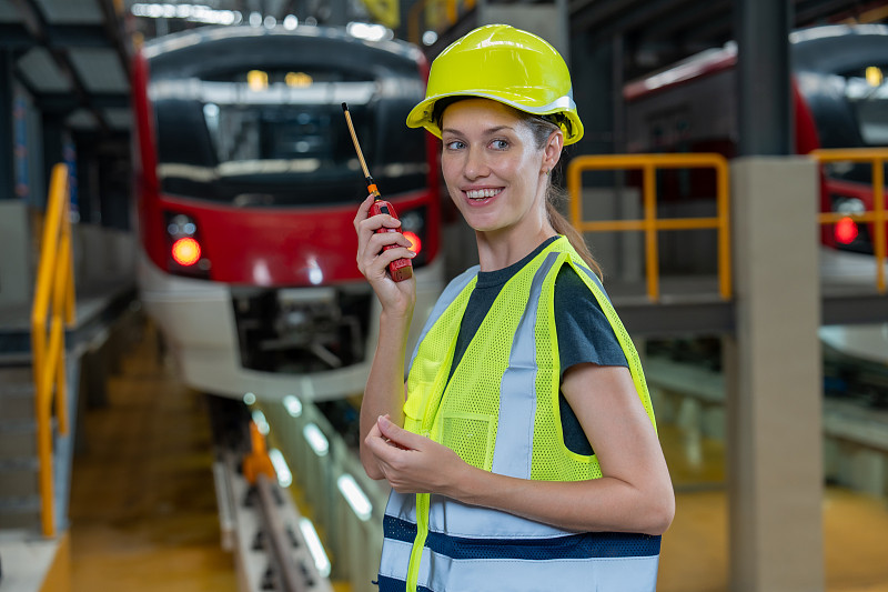 工业控制柜采用中国上海拼箱海运配送至温哥华（Vancouver）