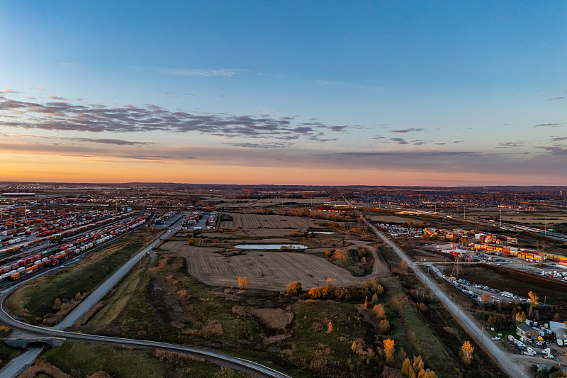 运动鞋采取中国东莞标准空运配送到桑德贝