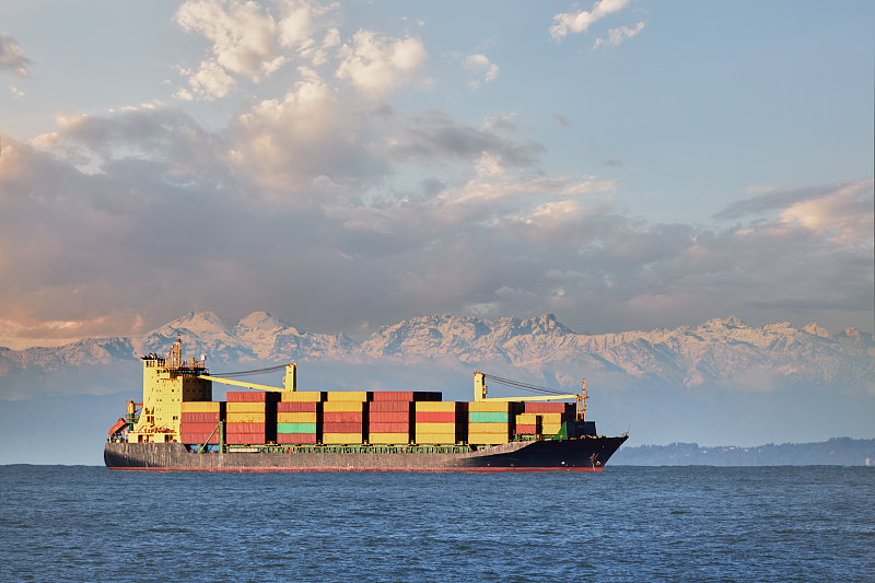 主板借用上海海上运输配送到蒙特利尔（Montreal）