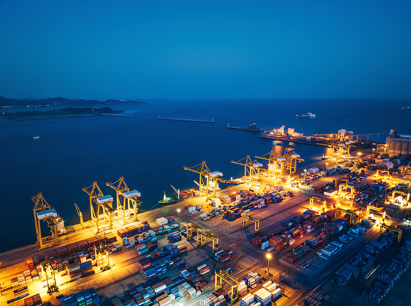 塑料制品经过连云港港到港海运派送到乔治王子城