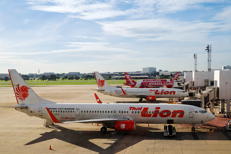 书皮采用中国昆明航空货运速递到加拿大弗雷德里克顿