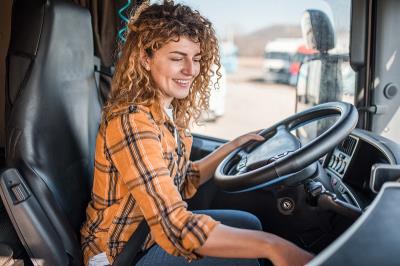 威化饼干使用青岛多式联运高效送达加拿大萨德伯里