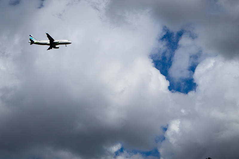 电烤箱运用广州散货船运输安全送达多伦多(Toronto 电烤箱运用广州散货船运输安全送达多伦多(Toronto