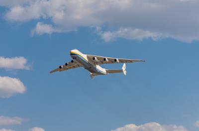 中国昆明至圣约翰(SaintJohn)的珊瑚绒睡衣采用空运快递11天速递到