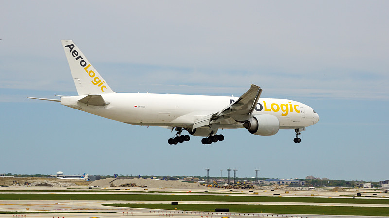 海口到卡尔加里(Calgary)的闪迪内存卡采用航空运输6天送到