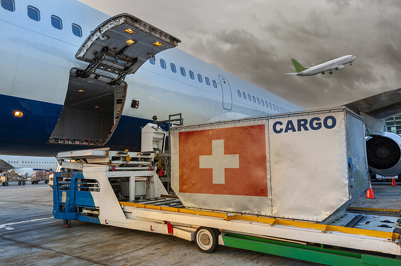 深圳至莱斯布里奇的垃圾袋使用优先空运15天配送到