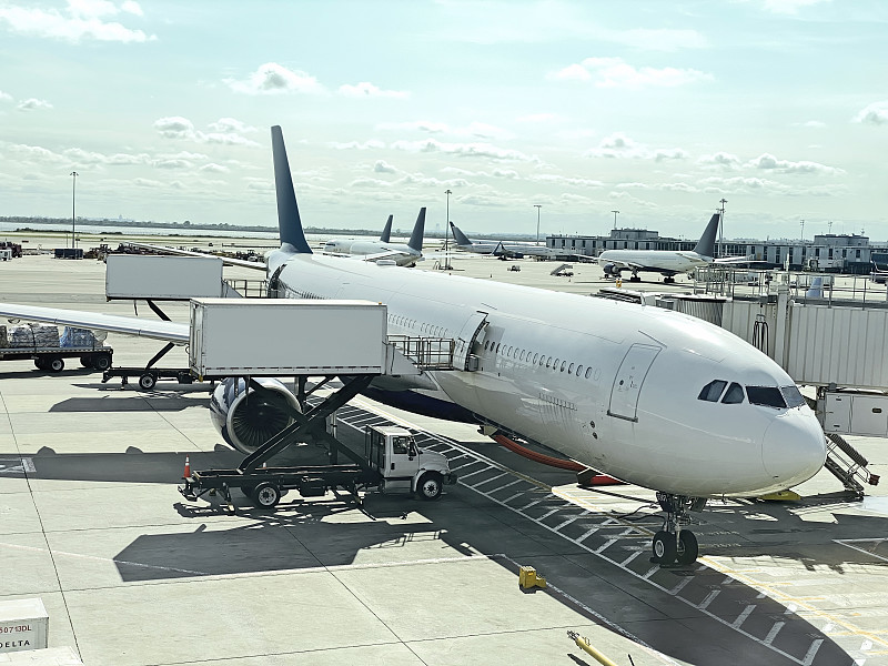 液晶平板显示模组采取中国义乌空运派送配送到萨斯卡通(Saskatoon)