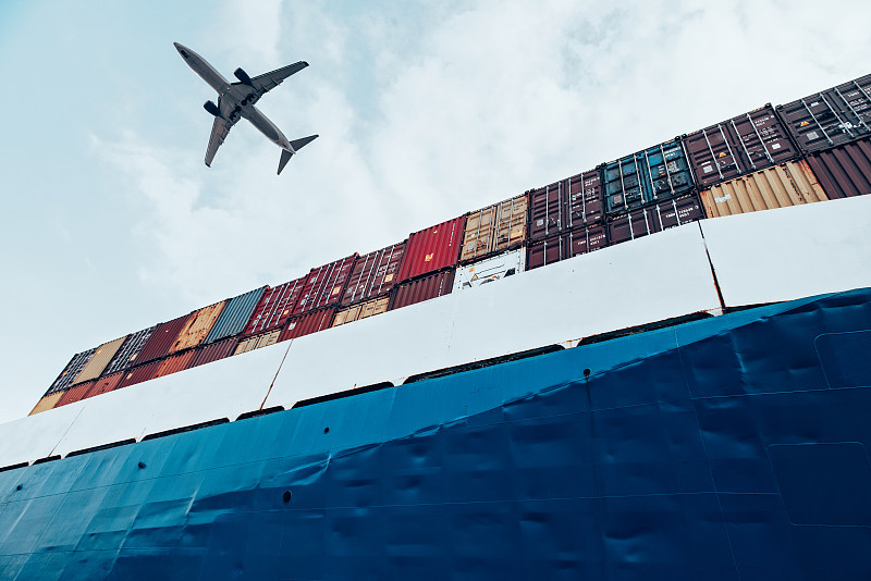 中国东莞茶具套装（茶壶、茶杯、茶叶罐）使用空运快递7天内送达加拿大温莎(Windsor)