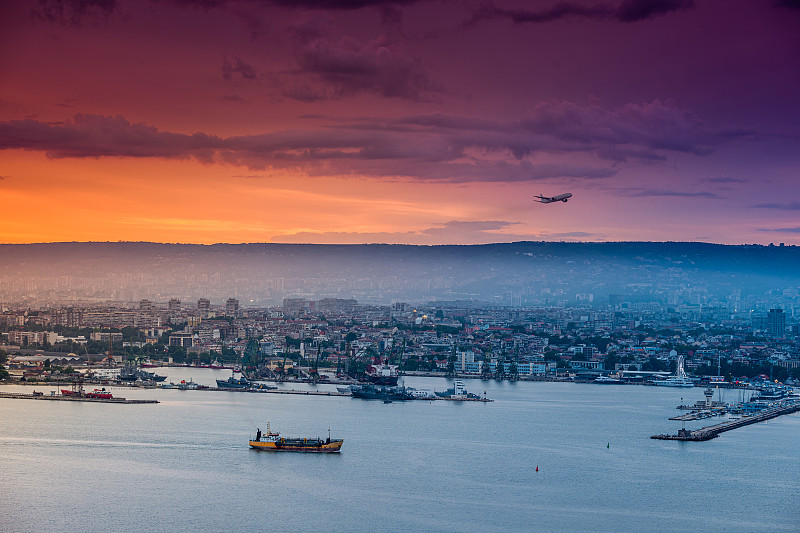 小家电通过大连国际海空联运承运至加拿大耶洛奈夫(Yellowknife)