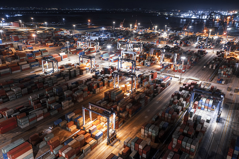 矿产品借助广州散货船运输送抵加拿大温莎