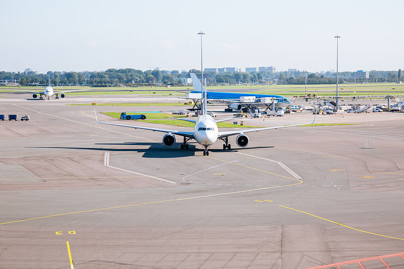 中国鄂州羽绒被采用航空快递5天内送达圣凯瑟琳斯