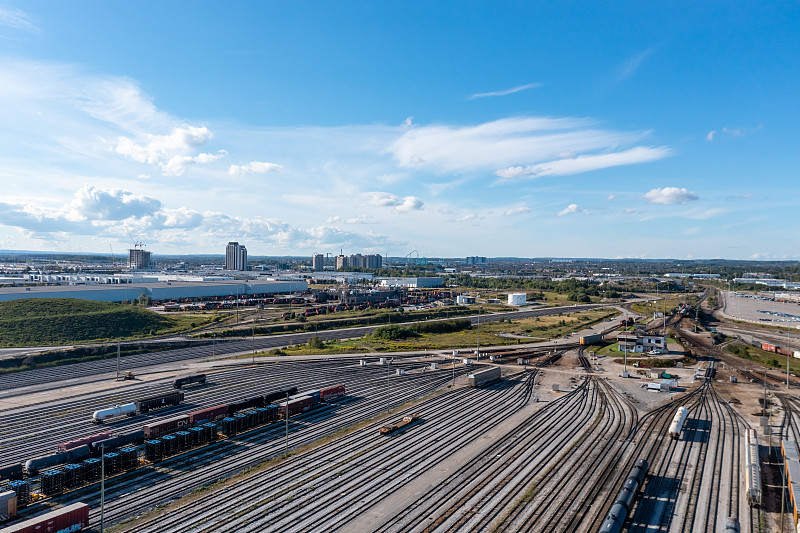 罐头借助中国北京加急空运配送到加拿大蒙特利尔
