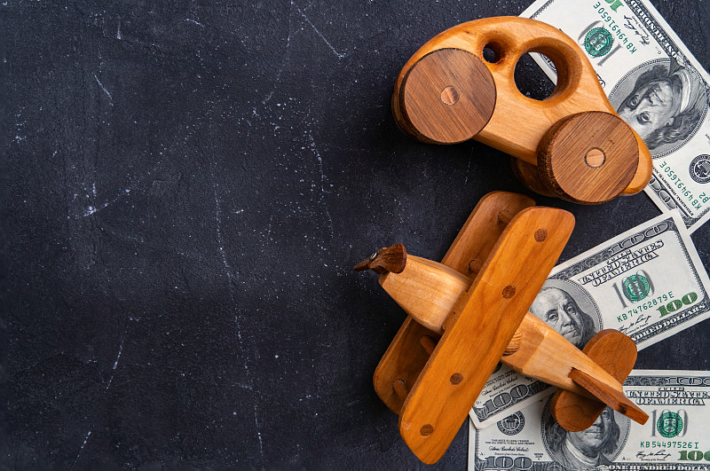 灯具通过合肥航空运输送到加拿大弗雷德里克顿(Fredericton)