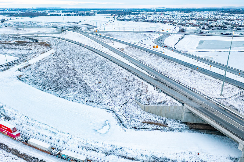 晴雨伞借用广州门到门空运速递到加拿大萨斯卡通(Saskatoon)