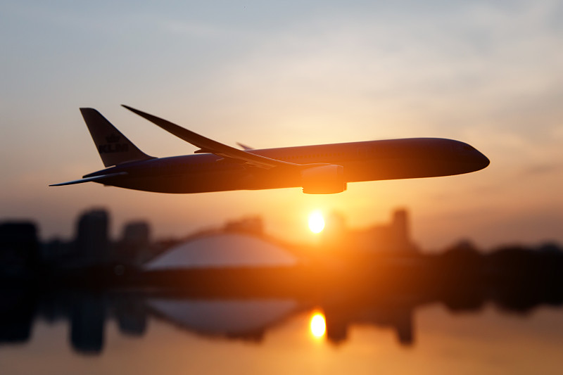 服装采纳北京空运专线速递到纳奈莫