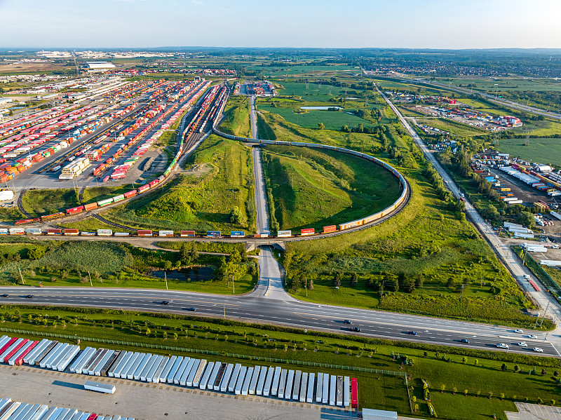 西安至里贾纳的蜜饯果干类采用航空运输10天内配送到