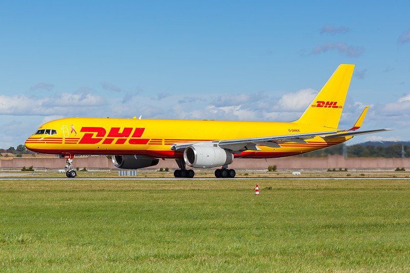 便携式打印机运用中国重庆跨境联运送达加拿大伊魁特