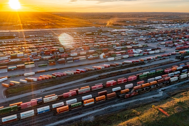 中国广州新华字典采用优先空运9天送达纽威斯敏斯特