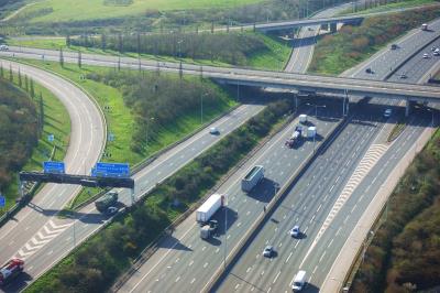 调味品采取中国大连跨境海空联运运输到弗雷德里克顿
