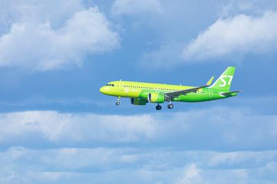 中国厦门风油精使用经济空运8天送到伊魁特(Iqaluit)