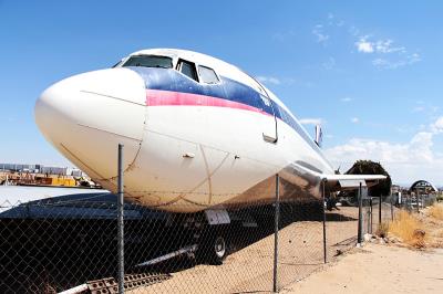 中国上海到枫树岭(MapleRidge)的千斤顶及起升设备使用门到门空运12天内配送到