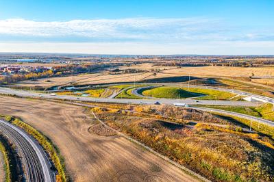 中国海口至乔治王子城的水果切割器/削皮器采用加急空运8天内速递到