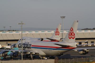 李宁运动袜经福州海空联运配送到加拿大三角洲(Delta)