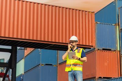 家具运用中国重庆国际多式联运快速送达加拿大圣约翰（SaintJohn）